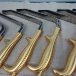 Tebbetts Style Retractor With Fiber Optic Light Guide and Suction Tube With Teeth End 18.5cm