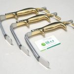 Ferriera Style Retractor With Fiber Optic Light Guide and Suction Tube, With Smooth End, 18.5cm