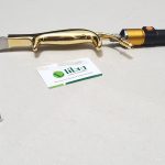 Tebbetts Style Retractor With Fiber Optic Light Guide and Suction Tube, With Teeth End, 18.5cm