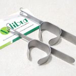 Martinez Kilner Retractors 2 sharp hooks, with thimble, 11.5cm